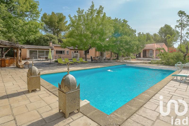 Maison - 400 m² - 14 pièces