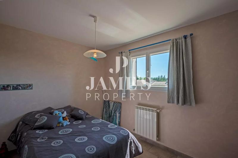 Maison - 165 m² - 8 pièces