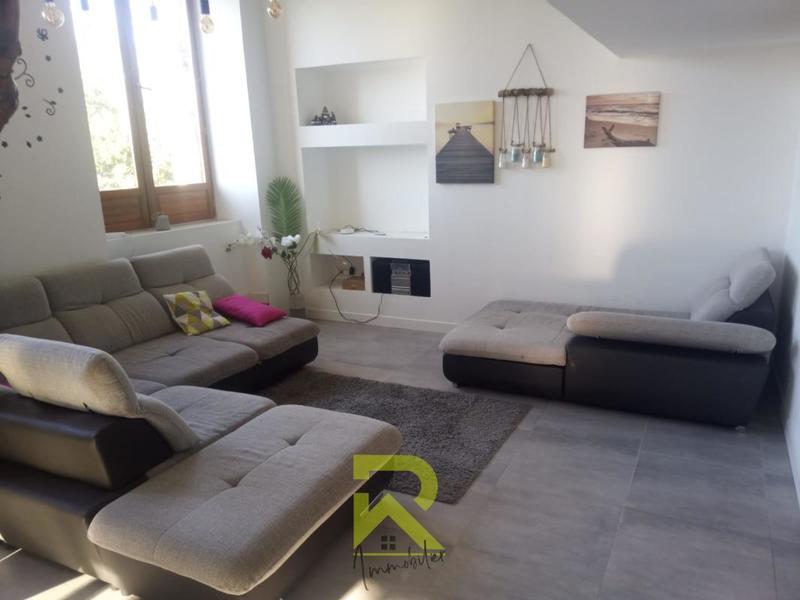 Maison - 275 m² - 9 pièces