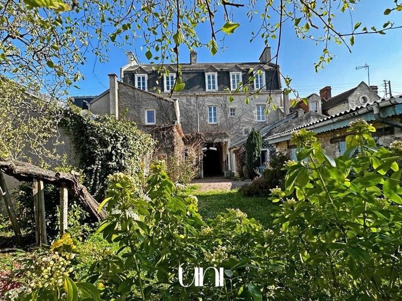 Hôtel particulier - 275 m² - 15 pièces