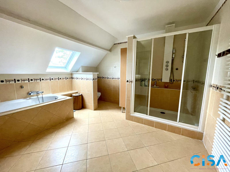 Maison - 194 m² - 7 pièces