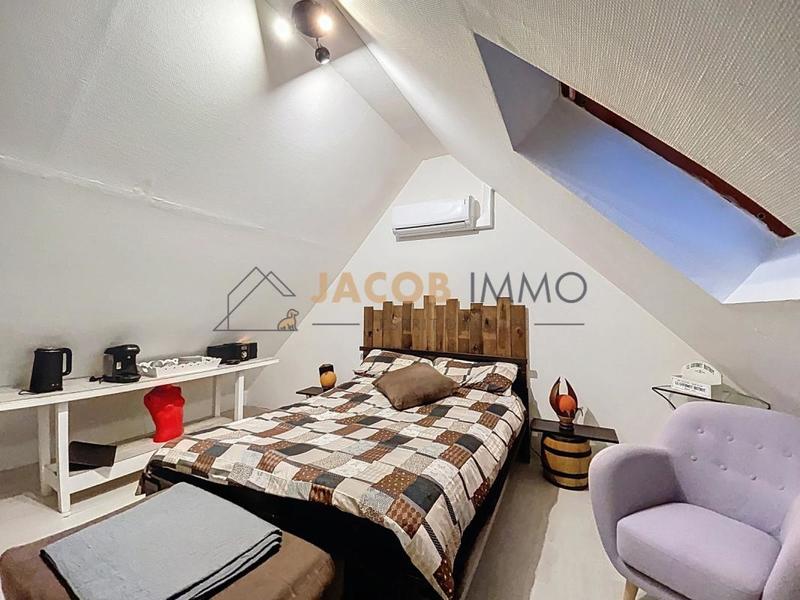 Maison - 176 m² - 8 pièces