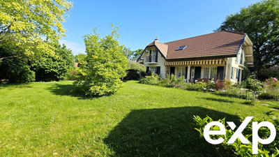 Maison - 241 m² - 7 pièces