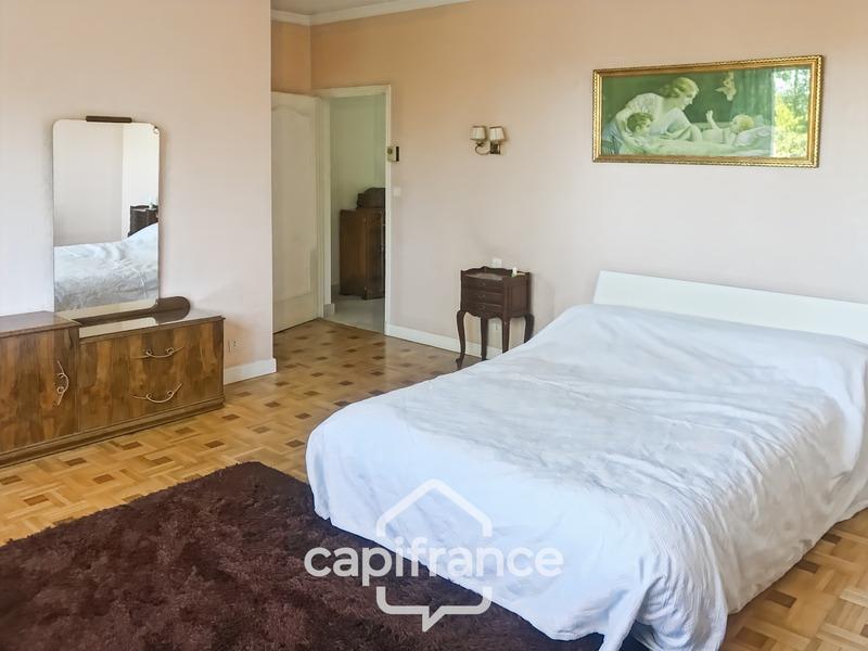 Villa - 280 m² - 9 pièces