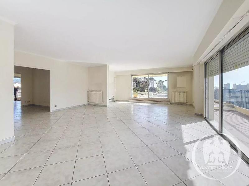 Penthouse - 144 m² - 4 pièces