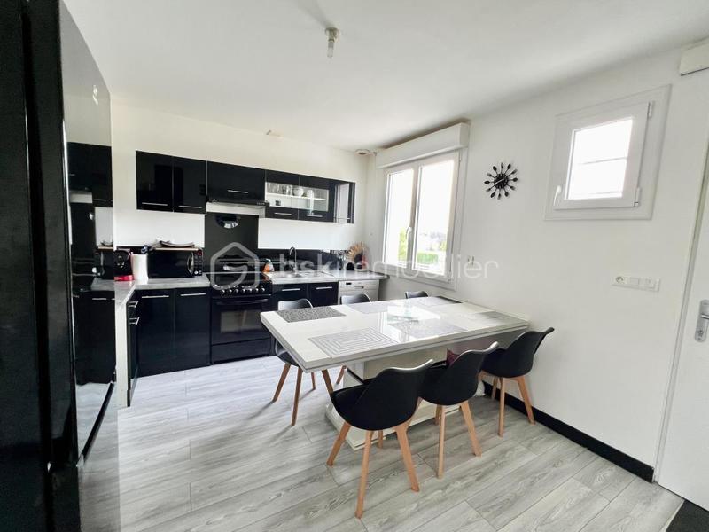 Maison - 95 m² - 7 pièces