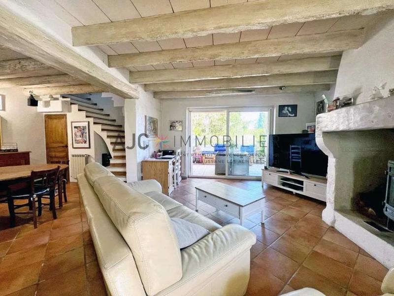 Mas - 253 m² - 8 pièces