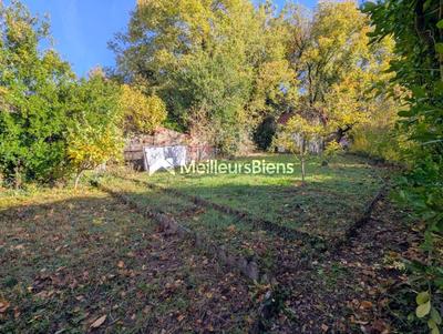 Terrain constructible - 600 m²