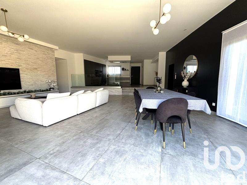 Maison - 158 m² - 5 pièces