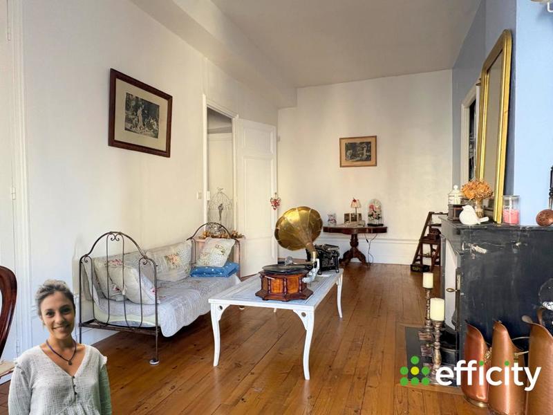 Appartement - 174 m² - 6 pièces