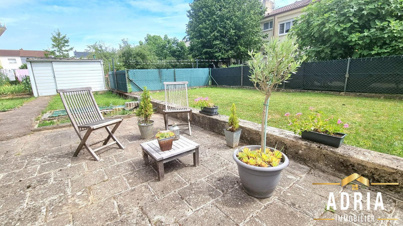 Maison - 90 m² - 5 pièces