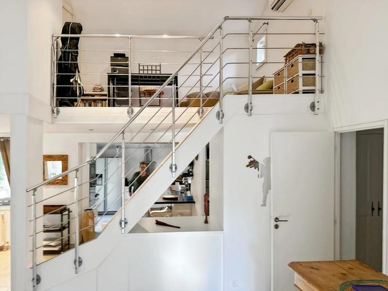 Maison - 230 m² - 11 pièces