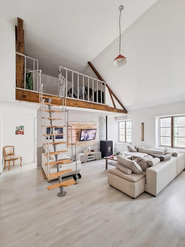 Maison - 225 m² - 8 pièces