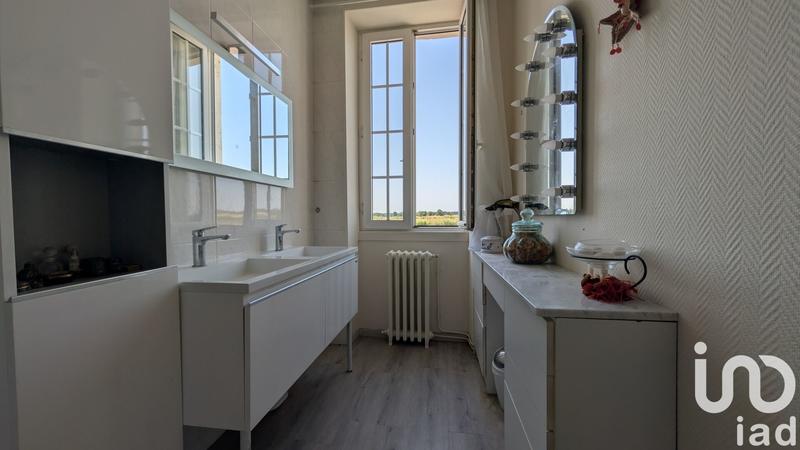 Maison - 250 m² - 9 pièces