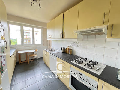 Appartement - 139 m² - 6 pièces