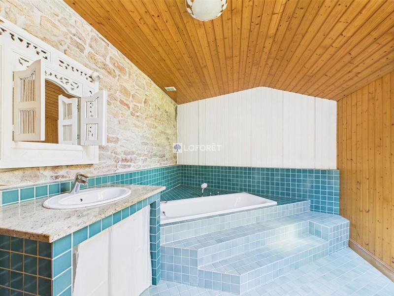 Maison en pierre - 170 m² - 6 pièces