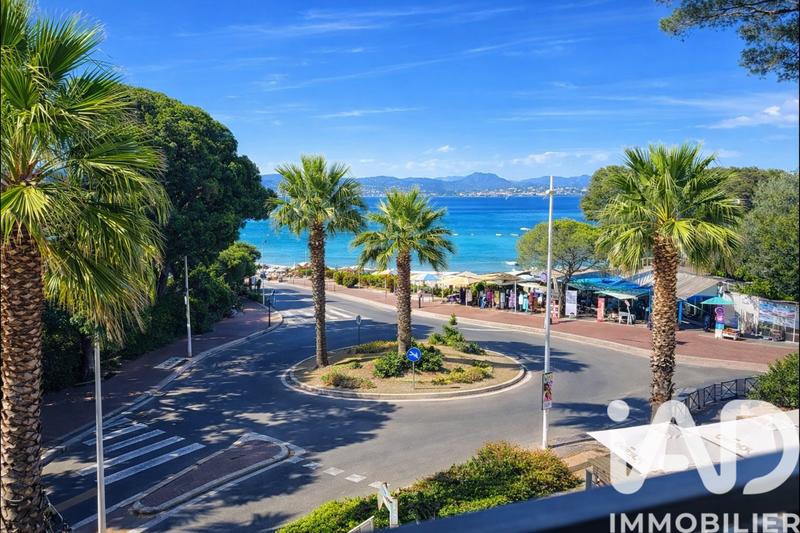 Appartement - 93 m² - 4 pièces