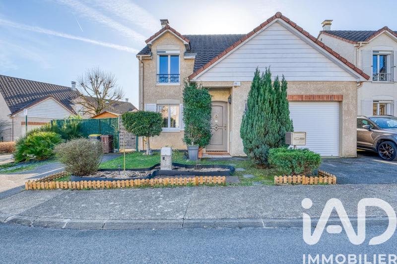 Maison - 98 m² - 4 pièces