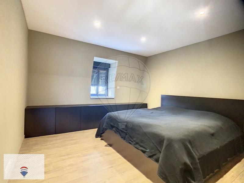 Maison - 202 m² - 9 pièces