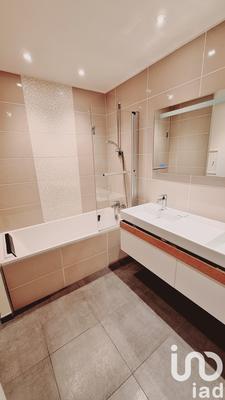 Appartement - 100 m² - 5 pièces