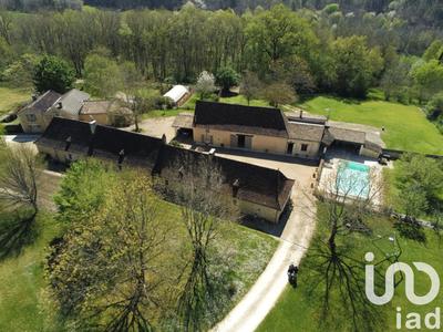 Maison - 430 m² - 1 pièce