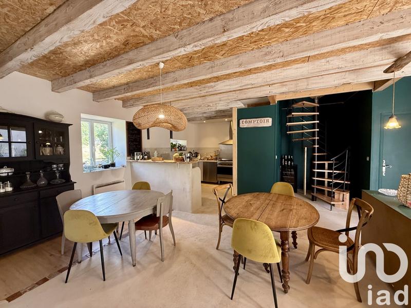 Maison - 400 m² - 17 pièces