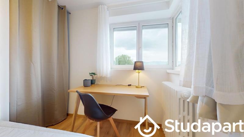 Chambre - 11 m² - 1 pièce