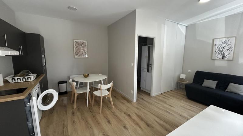 Studio - 25 m² - 1 pièce