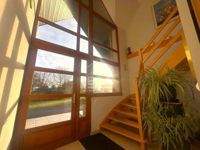 Maison - 209 m² - 9 pièces