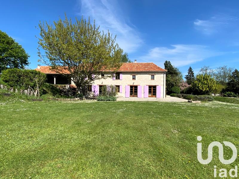 Maison - 680 m² - 28 pièces