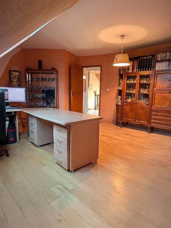 Maison - 199 m² - 8 pièces