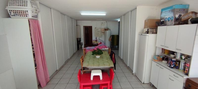 Maison - 240 m² - 6 pièces