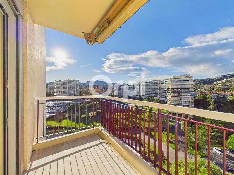 Appartement - 98 m² - 4 pièces