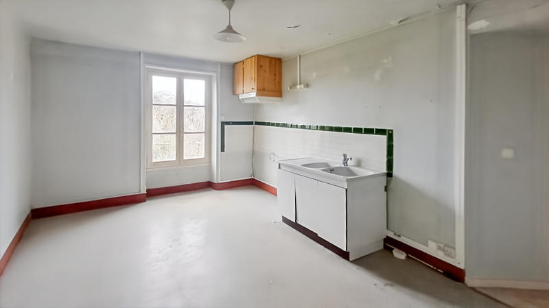 Maison - 260 m² - 9 pièces