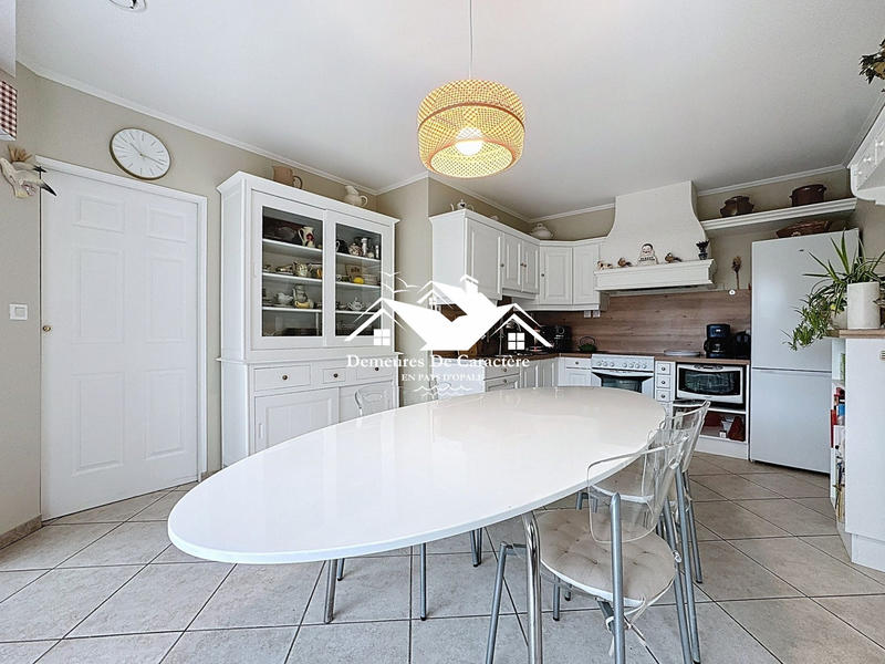 Maison contemporaine - 208 m² - 6 pièces