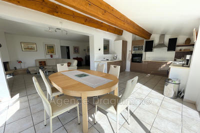 Maison - 102 m² - 4 pièces