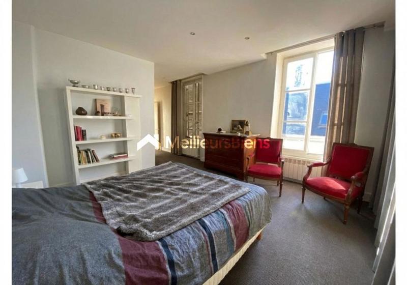 Appartement ancien - 103 m² - 3 pièces