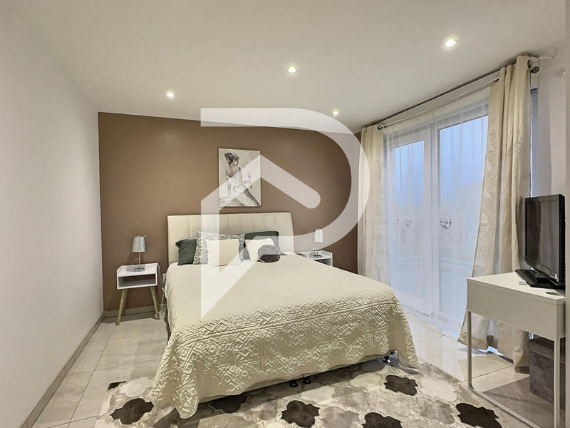 Maison - 174 m² - 6 pièces