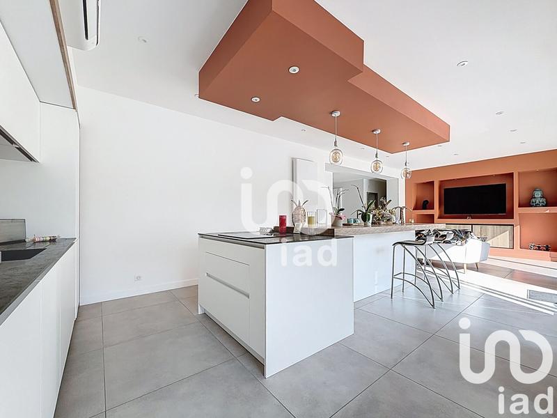 Maison - 207 m² - 6 pièces