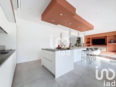 Maison - 207 m² - 6 pièces