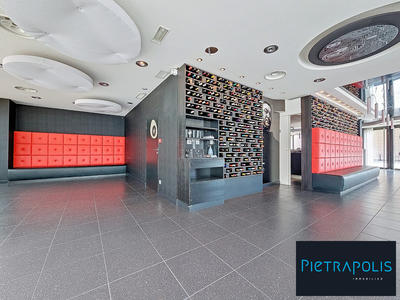 Local commercial - 263 m²