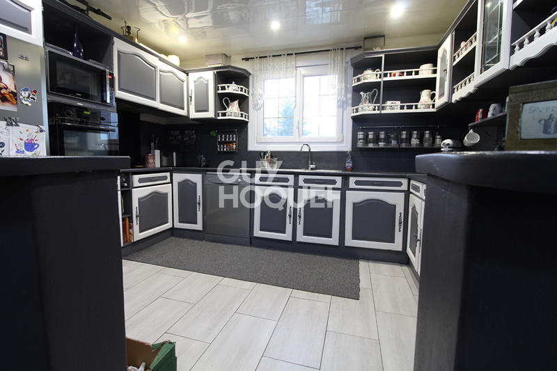 Maison - 180 m² - 7 pièces