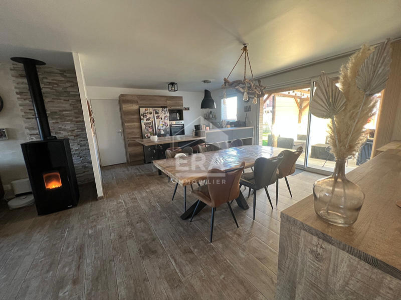 Maison - 96 m² - 5 pièces