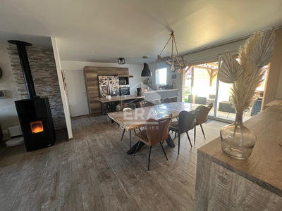 Maison - 96 m² - 5 pièces