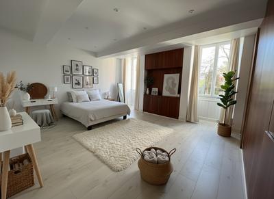 Maison - 330 m² - 8 pièces