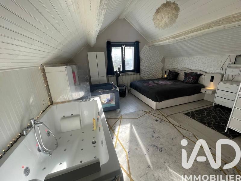 Maison - 138 m² - 5 pièces