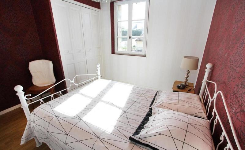 Propriété - 200 m² - 7 pièces