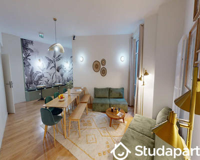 Chambre - 220 m² - 1 pièce