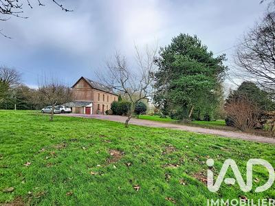 Maison - 219 m² - 8 pièces