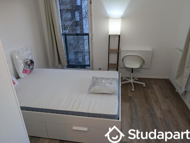 Chambre - 10 m² - 1 pièce